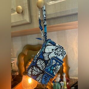 Vera Bradley Blue Bayou Smartphone Wristlet Wallet (retired)